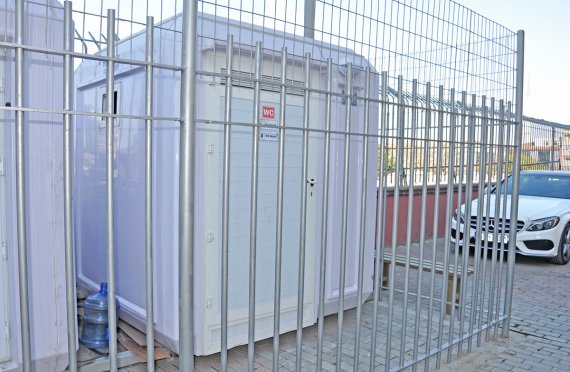 Kabin Toilet Penyandang Cacat Portabel 215x215