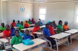 Proyek  kelas mobile dan sekolah di Nigeria